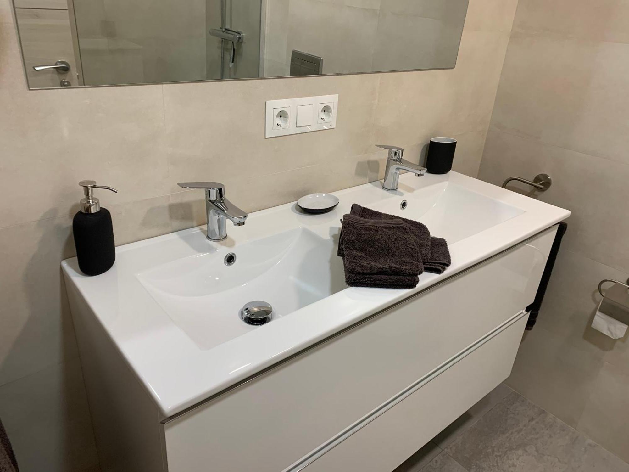 אלתיאה Luxurious Appartement Mediterraneo מראה חיצוני תמונה